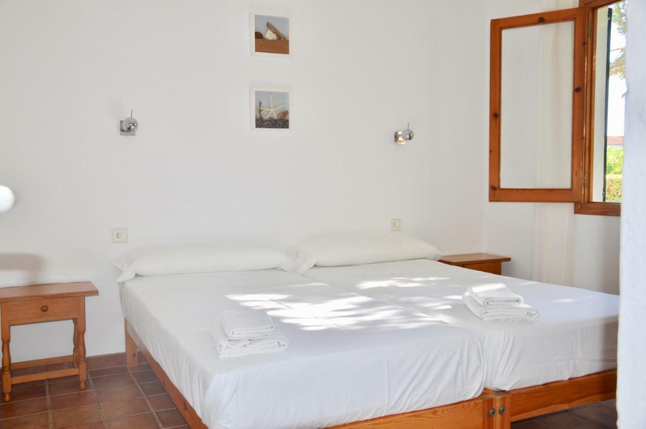 Villa Gaya Cala Blanca  Exteriör bild