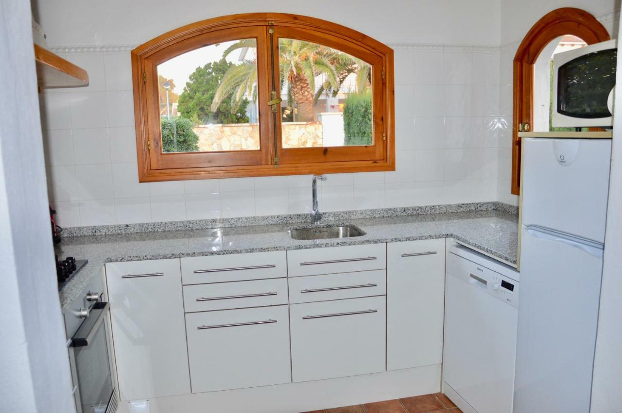 Villa Gaya Cala Blanca  Exteriör bild